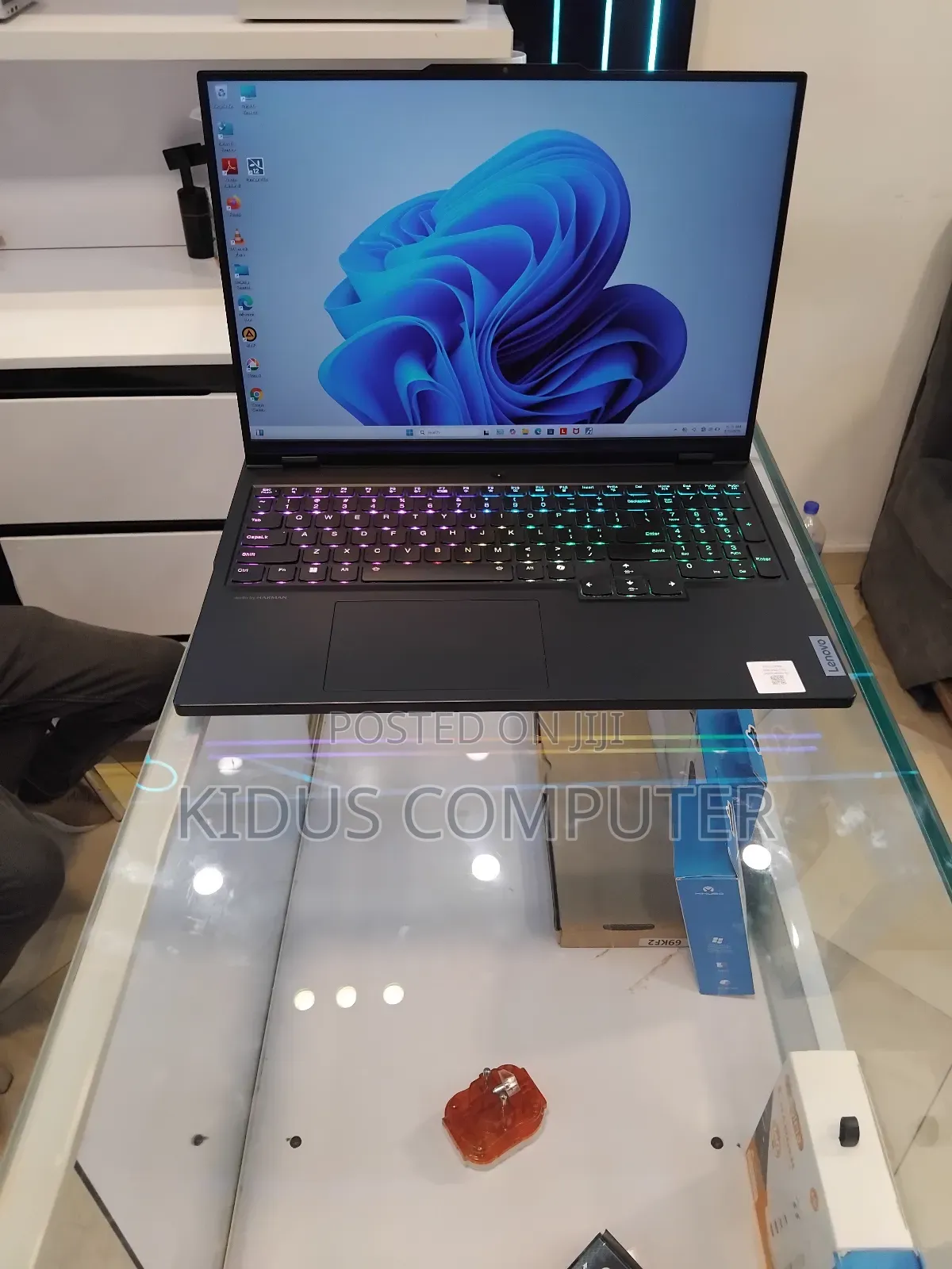New Laptop Lenovo Legion 7 32GB Intel Core i9 SSD 1T