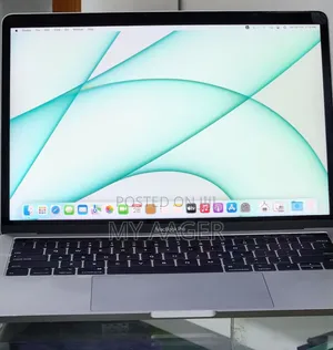 New Laptop Apple MacBook Pro 2019 16GB Intel Core i7 SSD 128GB