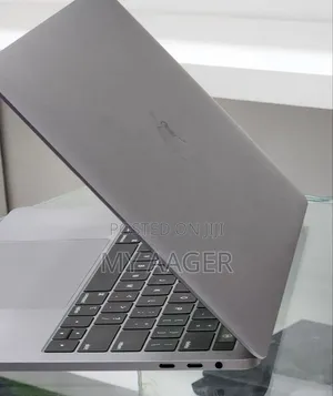 New Laptop Apple MacBook Pro 2019 16GB Intel Core i7 SSD 128GB