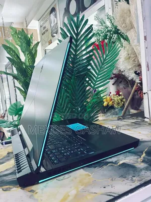 New Laptop Alienware M15 r3 16GB Intel Core i7 SSD 512GB