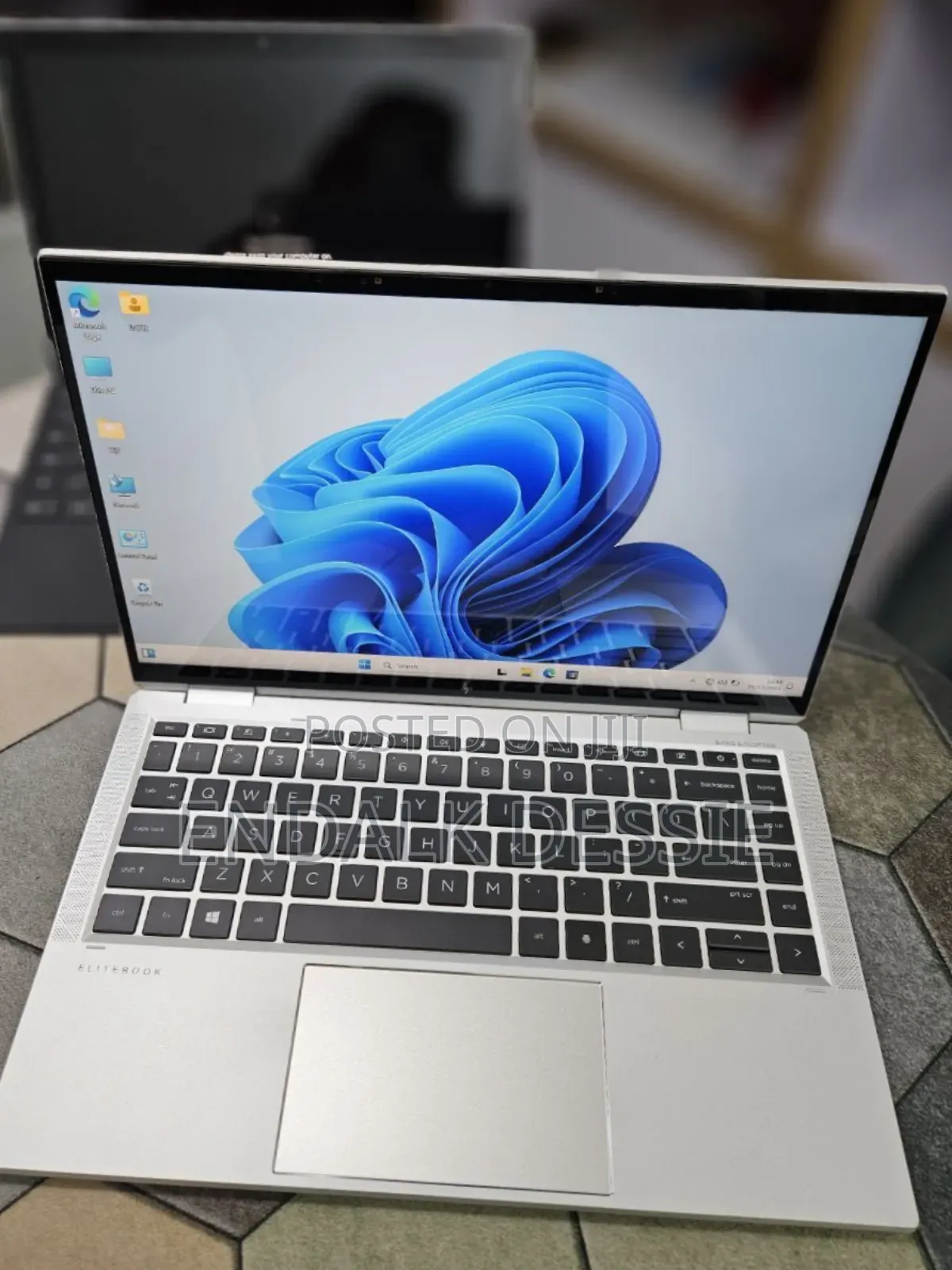New Laptop HP EliteBook 1040 G8 16GB Intel Core i7 SSD 512GB