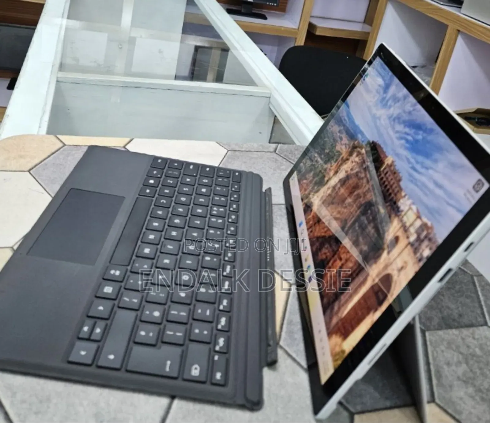 New Laptop Microsoft Surface Pro 7 16GB Intel Core i7 SSD 256GB