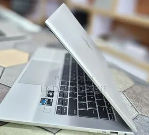 New Laptop HP EliteBook x360 1040 G9 16GB Intel Core i5 SSD 512GB