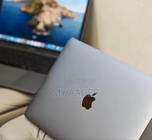 New Laptop Apple MacBook Pro 2019 16GB Intel Core i7 SSD 512GB