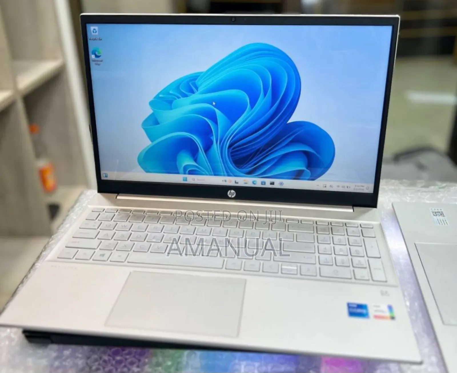 New Laptop HP Pavilion 15 8GB Intel Core i5 SSD 512GB