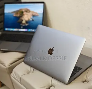 New Laptop Apple MacBook Pro 2019 16GB Intel Core i7 SSD 256GB