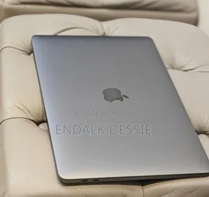 New Laptop Apple MacBook Pro 2019 16GB Intel Core i7 SSD 256GB