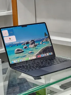 New Laptop Apple MacBook Pro 2024 M3 14-inch 16GB Apple M3 SSD 512GB