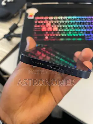 New Apple iPhone 12 64 GB Black