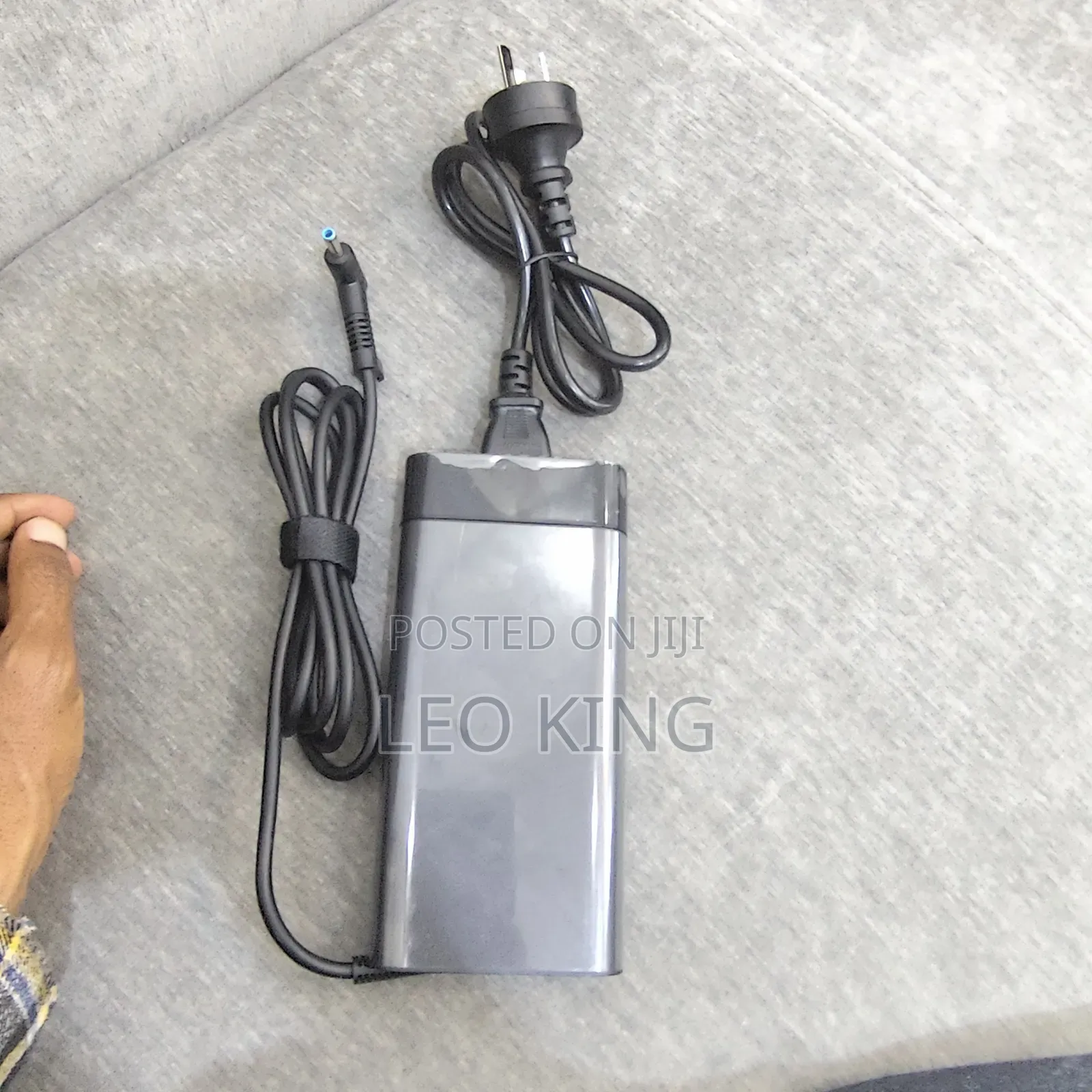 200 Watt Blue Pin Gaming Charger ** Brand New Out Put: 19.5 v -10a