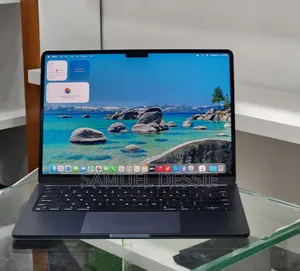 New Laptop Apple MacBook Air 2024 M3 13-inch 16GB Apple M3 SSD 512GB