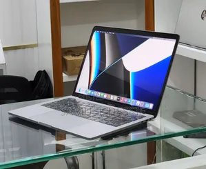 New Laptop Apple MacBook Pro 2020 M1 16GB Apple M1 SSD 256GB