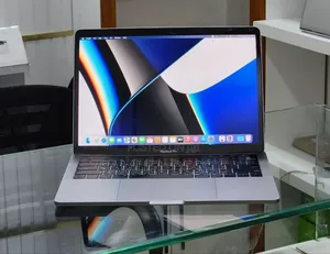 New Laptop Apple MacBook Pro 2020 M1 16GB Apple M1 SSD 256GB