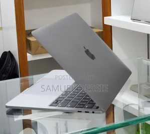 New Laptop Apple MacBook Pro 2020 M1 16GB Apple M1 SSD 256GB