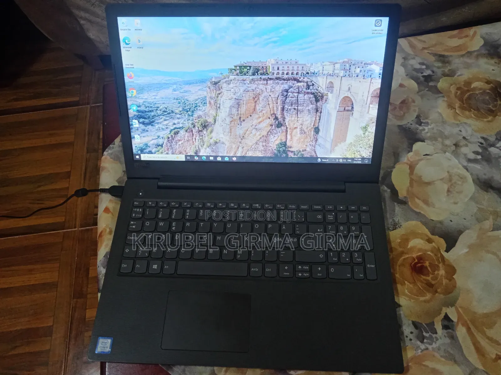 Laptop Lenovo V130-15IKB 8GB Intel Core i5 SSD 256GB