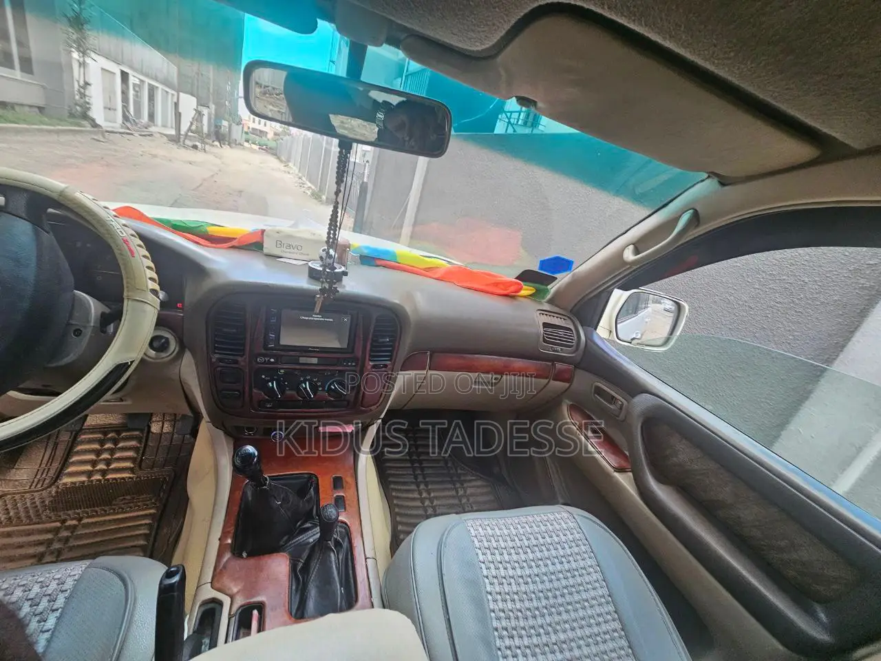 Toyota Avanza 2013 Gold