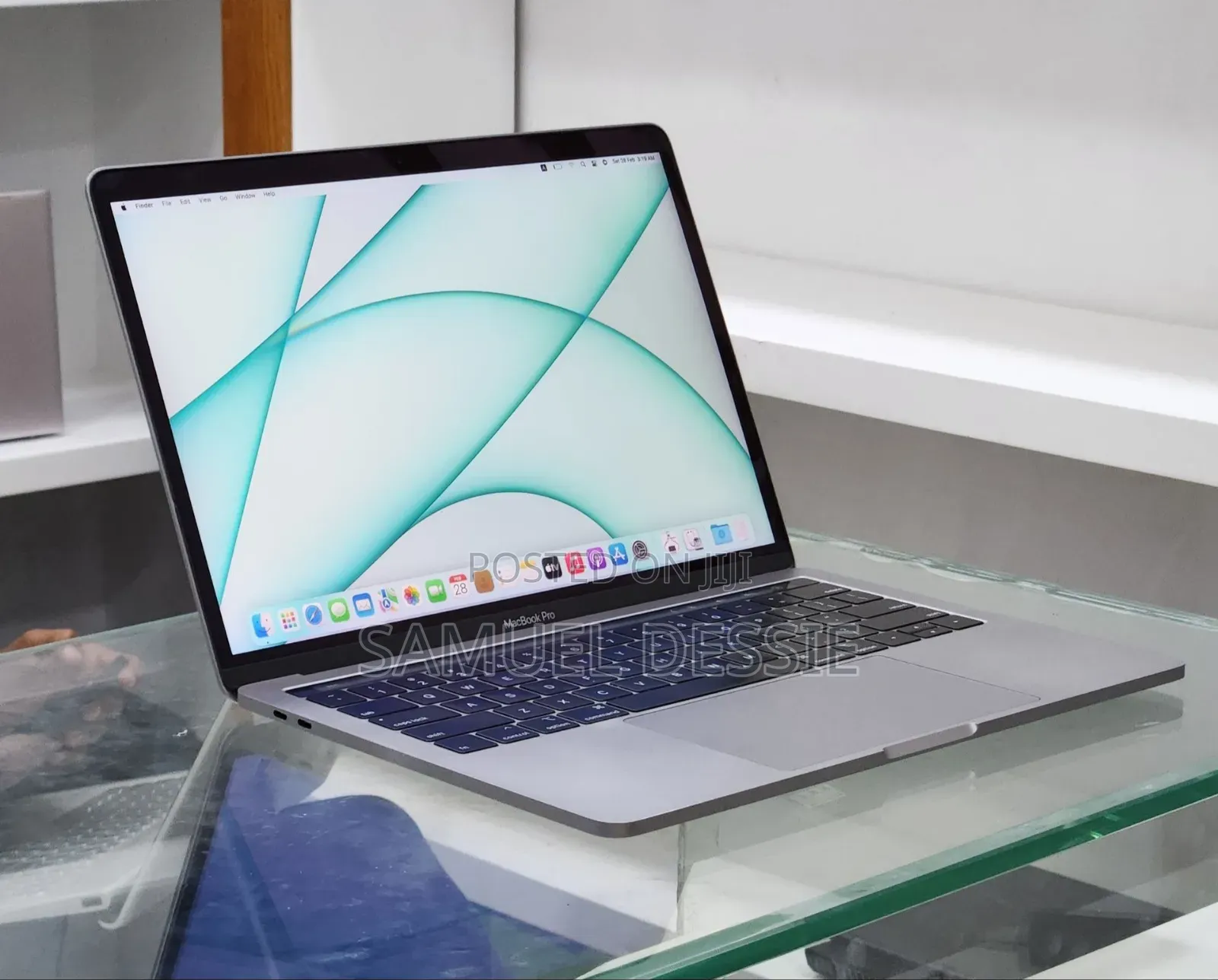 New Laptop Apple MacBook Pro 2019 16GB Intel Core i7 SSD 1T