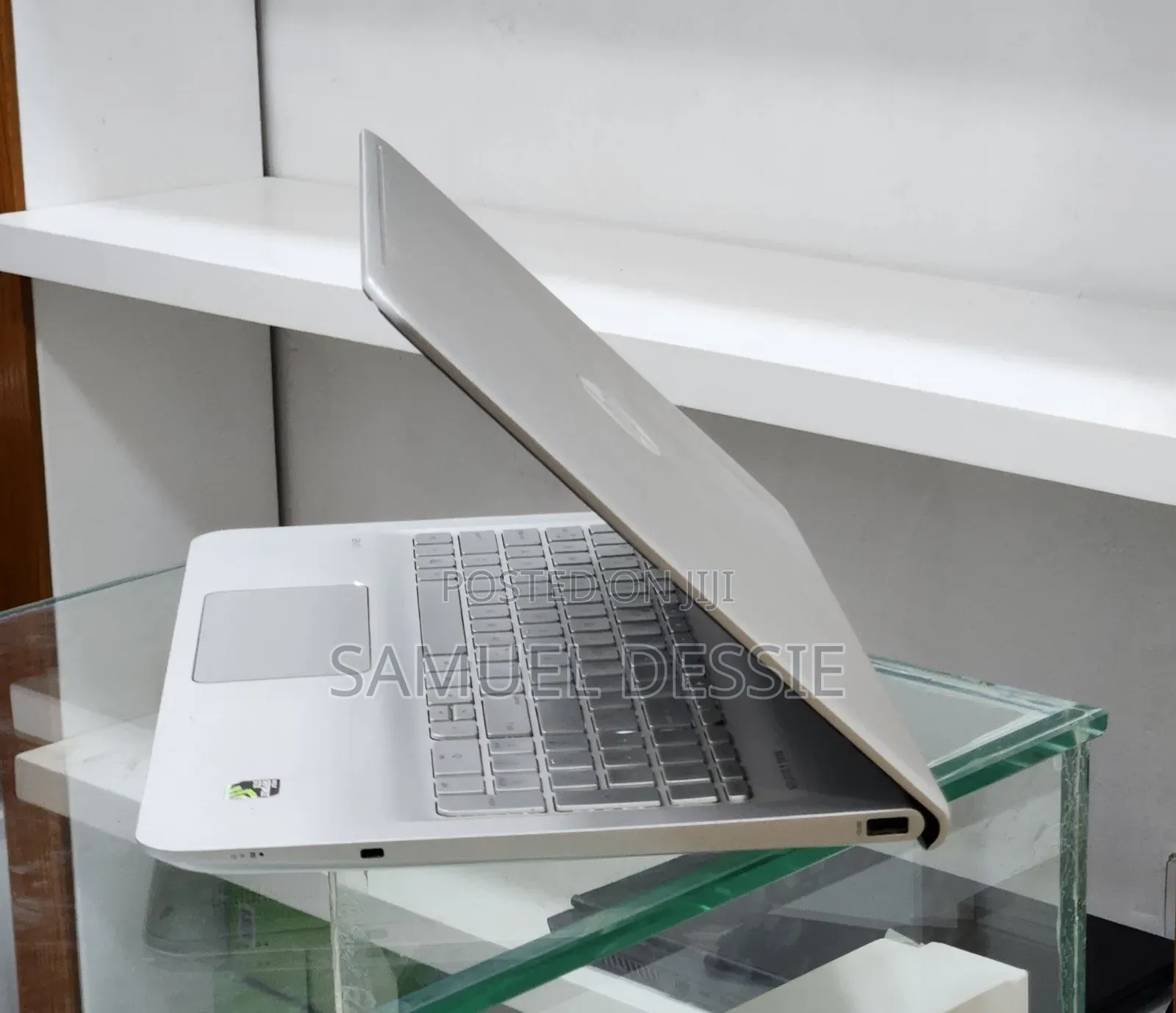 New Laptop HP Envy 15 8GB Intel Core i5 HDD+SSD 128GB