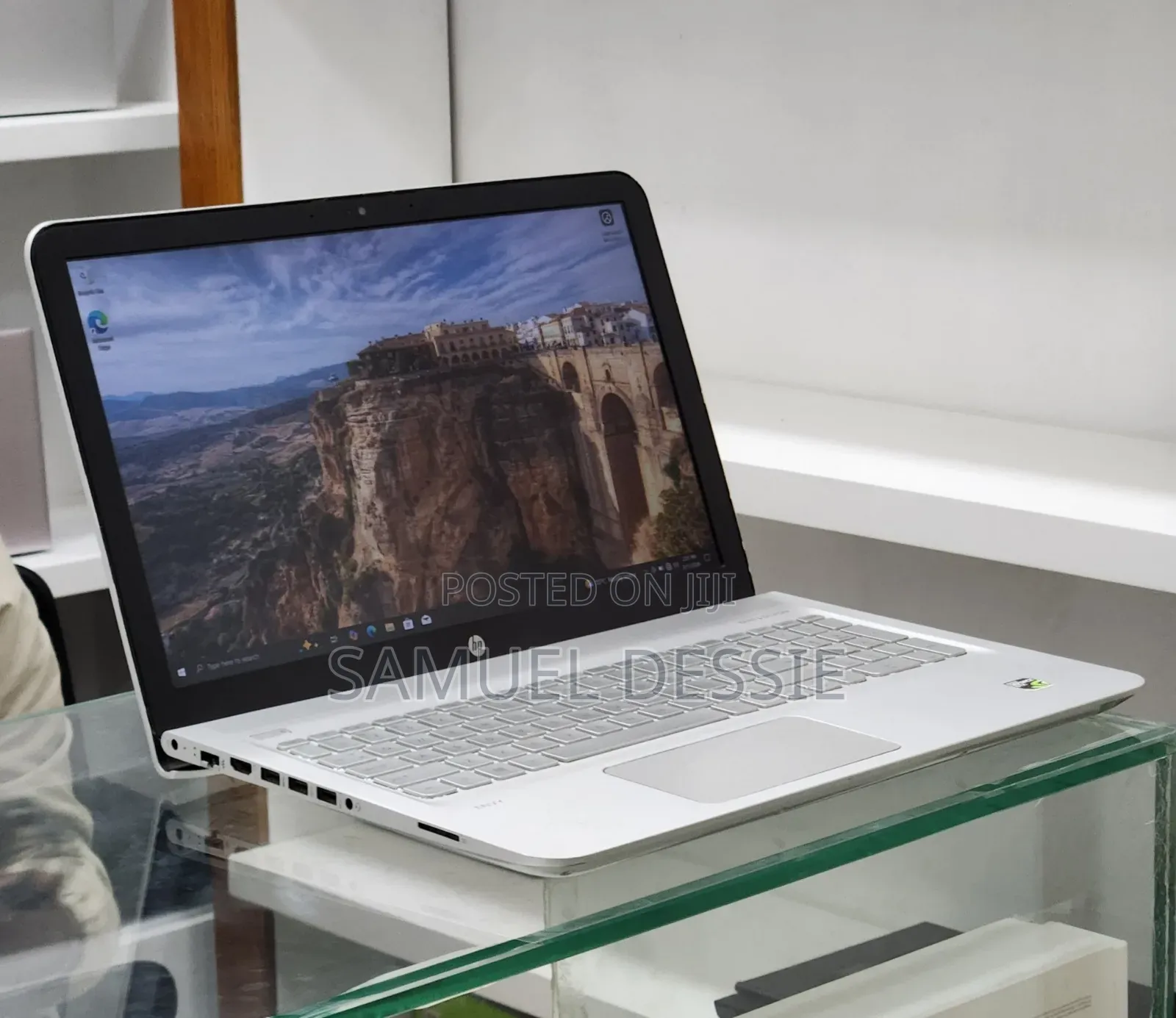 New Laptop HP Envy 15 8GB Intel Core i5 HDD+SSD 128GB