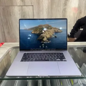 New Laptop Apple MacBook Pro 2019 32GB Intel Core i9 SSD 32GB