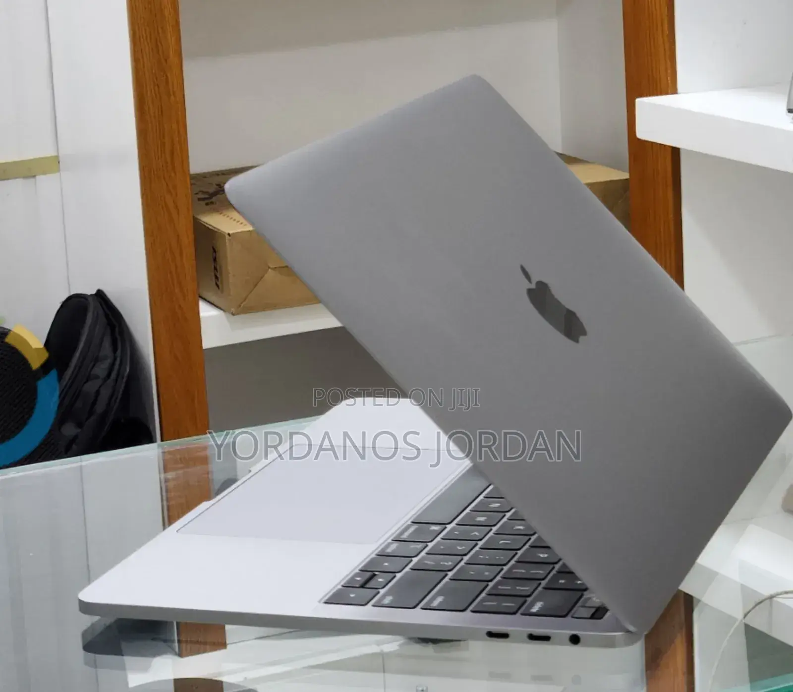 New Laptop Apple MacBook Pro M1 16GB Apple M1 Pro SSD 256GB