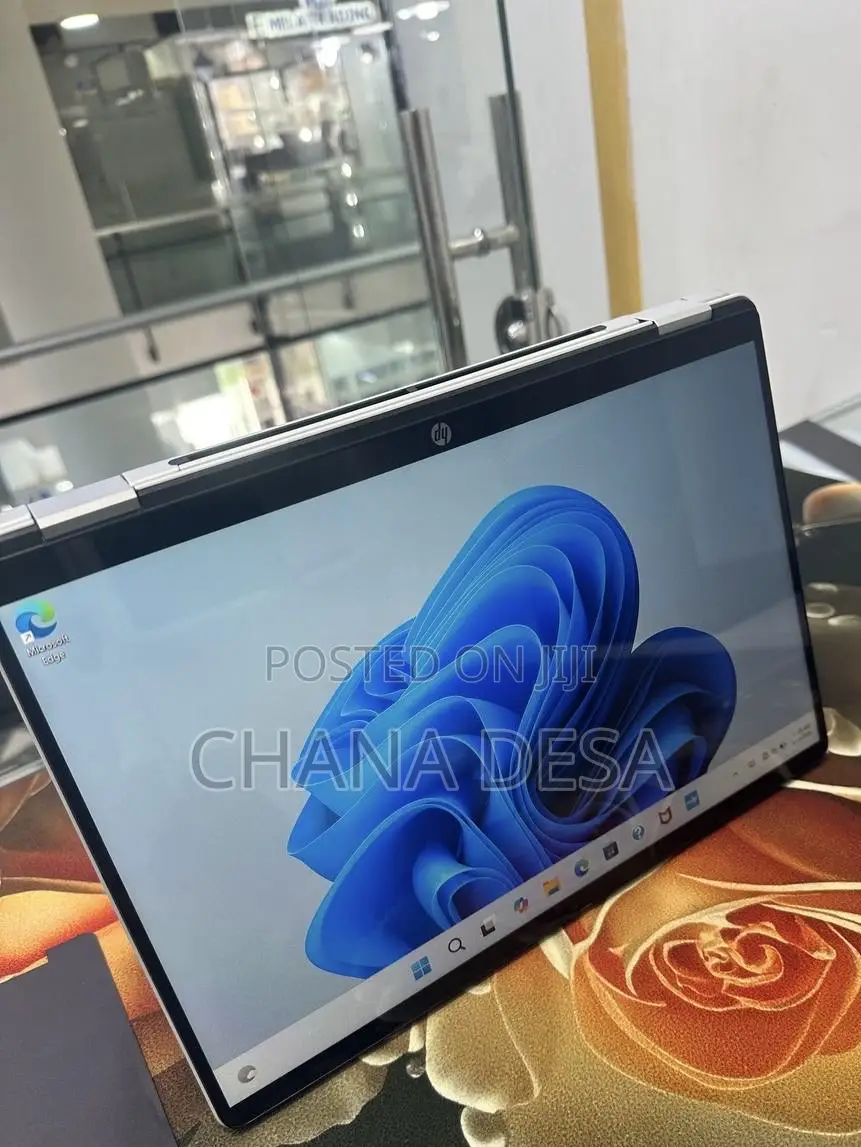 New Laptop HP OmniBook 5 14" 16GB Intel Core i7 SSD 512GB