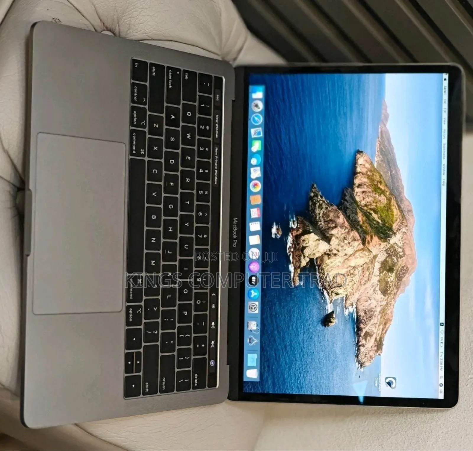 New Laptop Apple MacBook Pro 2019 16GB Intel Core i7 SSD 256GB
