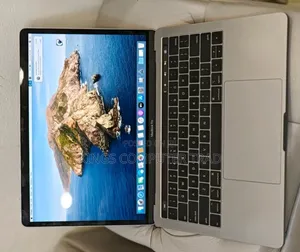 New Laptop Apple MacBook Pro 2019 16GB Intel Core i7 SSD 1T