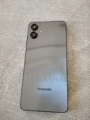 New Samsung Galaxy A06 64 GB Silver