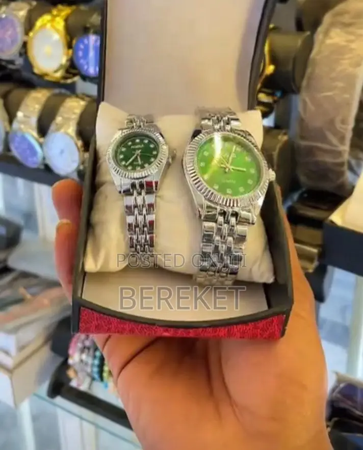 Pair of Silver-Toned Metal Quartz Watches for Couples