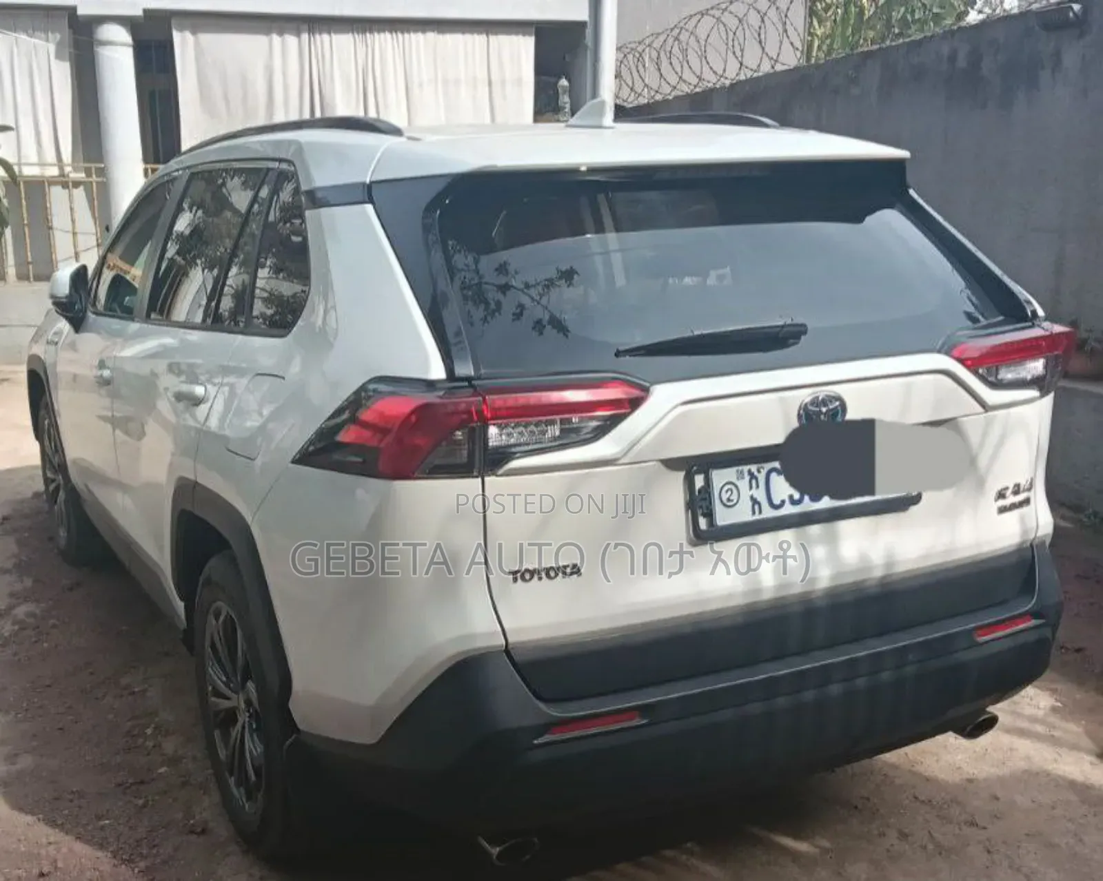 Toyota RAV4 2022 White
