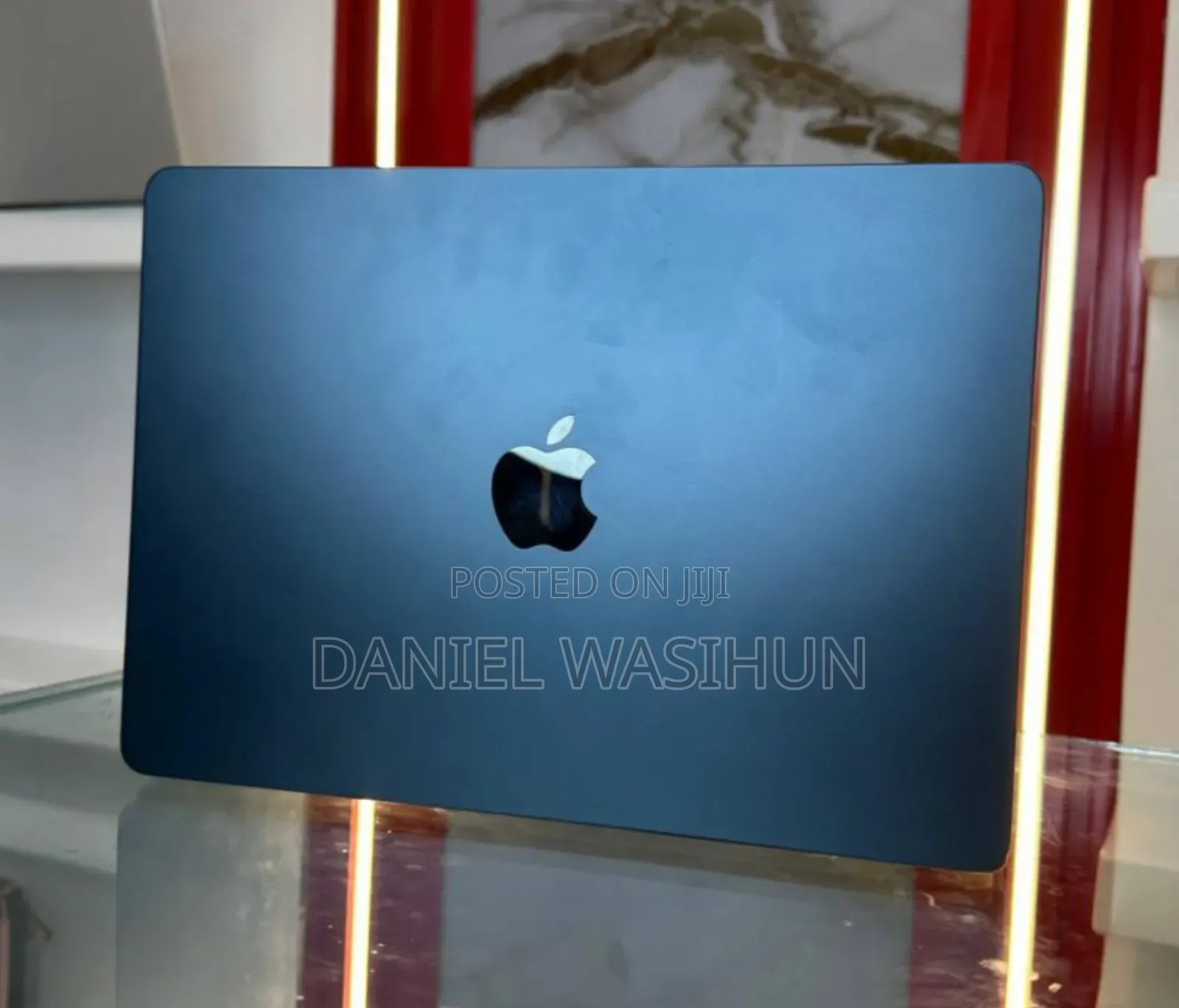 New Laptop Apple MacBook Air 2024 M3 13-inch 16GB Apple M3 SSD 512GB