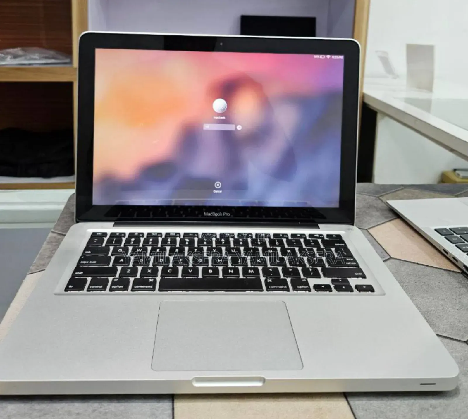 New Laptop Apple MacBook 2012 4GB Intel Core i5 HDD 500GB
