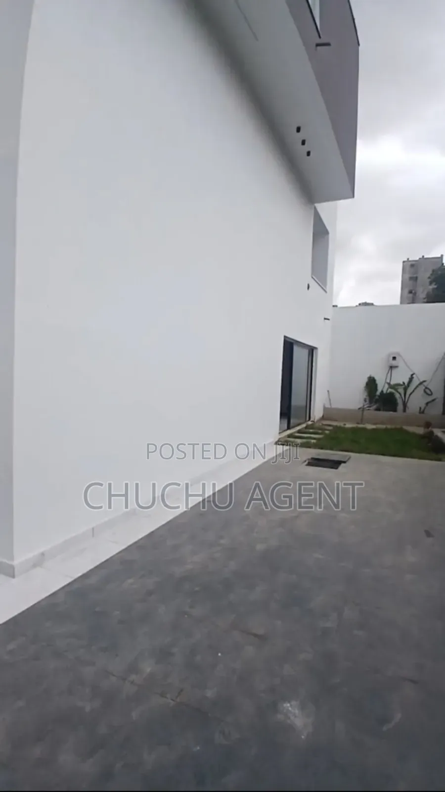 8bdrm House in Bole for sale
