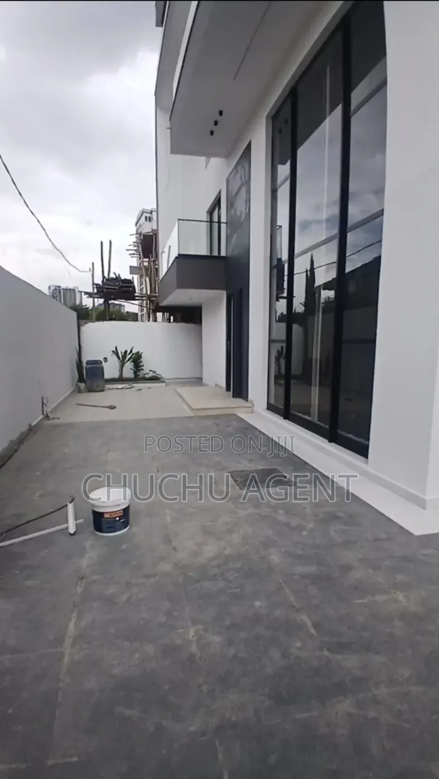 8bdrm House in Bole for sale