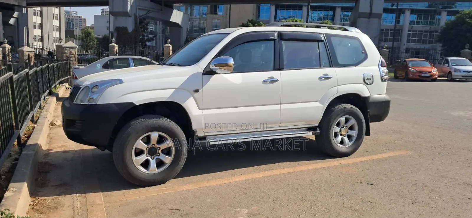 Toyota Land Cruiser Prado 2005 White