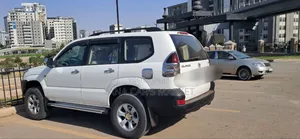 Toyota Land Cruiser Prado 2005 White