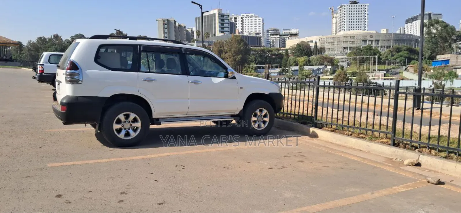 Toyota Land Cruiser Prado 2005 White