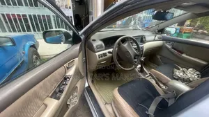 Toyota Corolla 2005 Gold