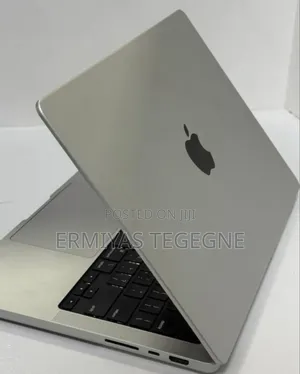 New Laptop Apple MacBook Pro M1 36GB Intel Core Ultra 9 SSD 512GB