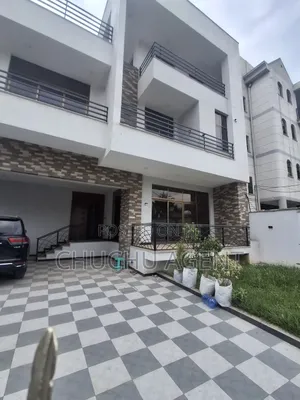 7bdrm Penthouse in Bole for rent