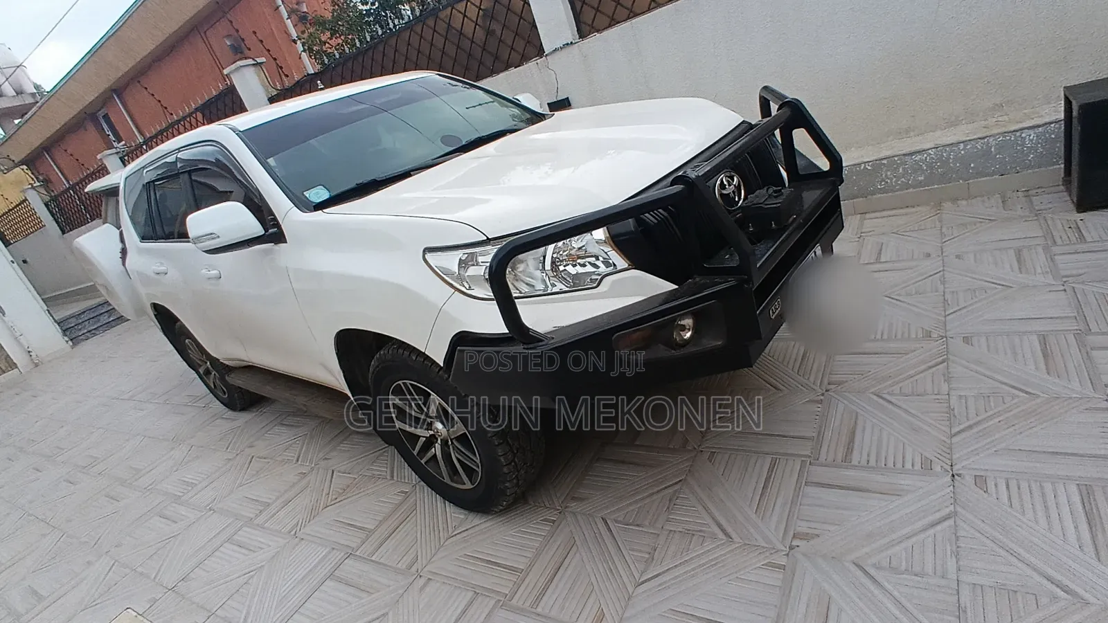 Toyota Land Cruiser 2019 White