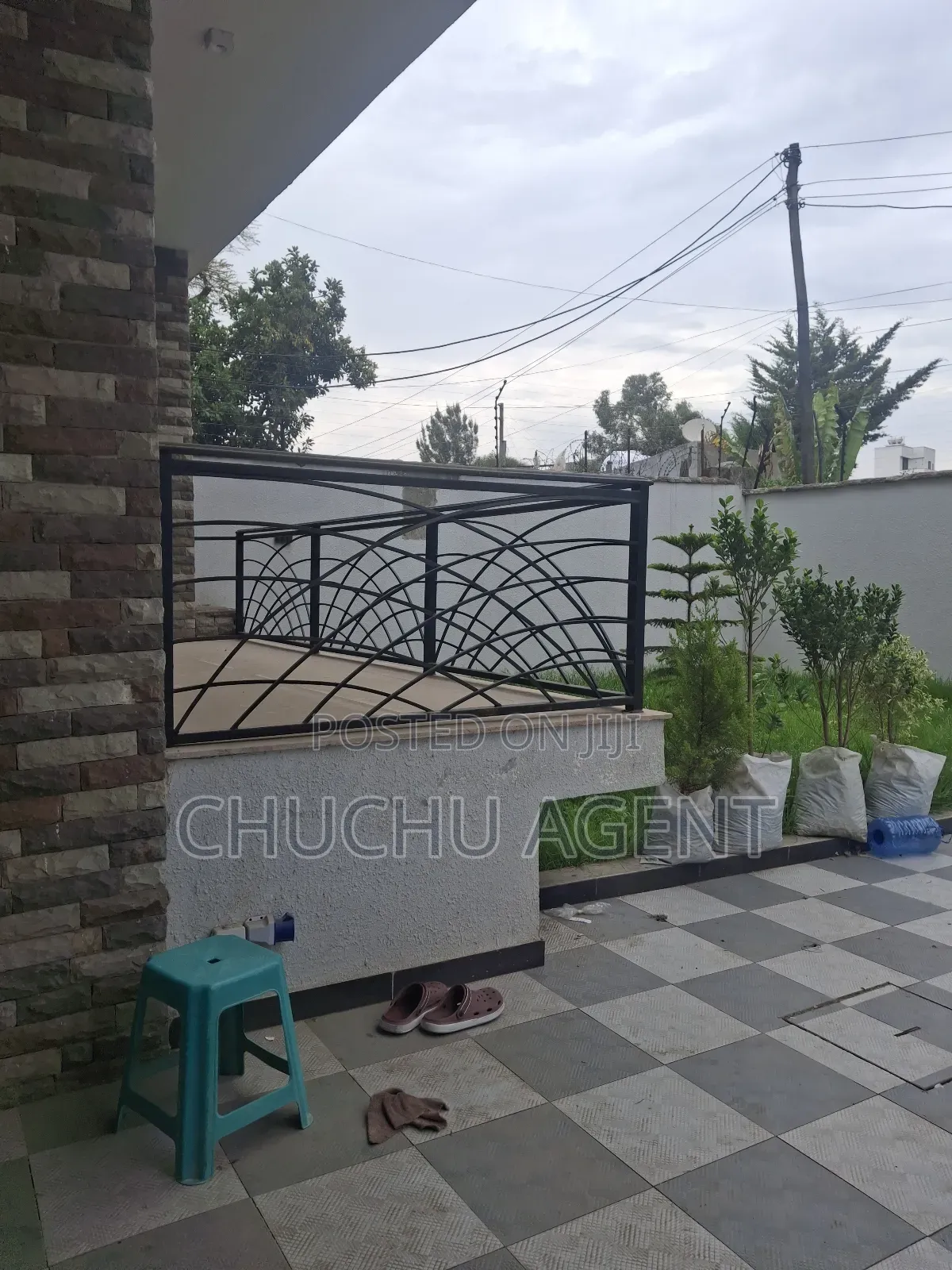 7bdrm Penthouse in Bole for rent