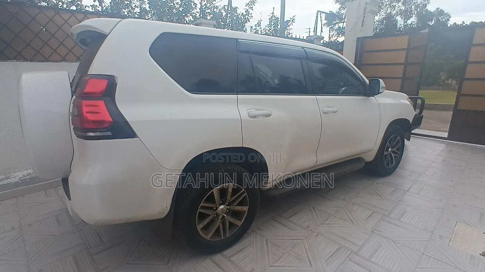 Toyota Land Cruiser 2019 White