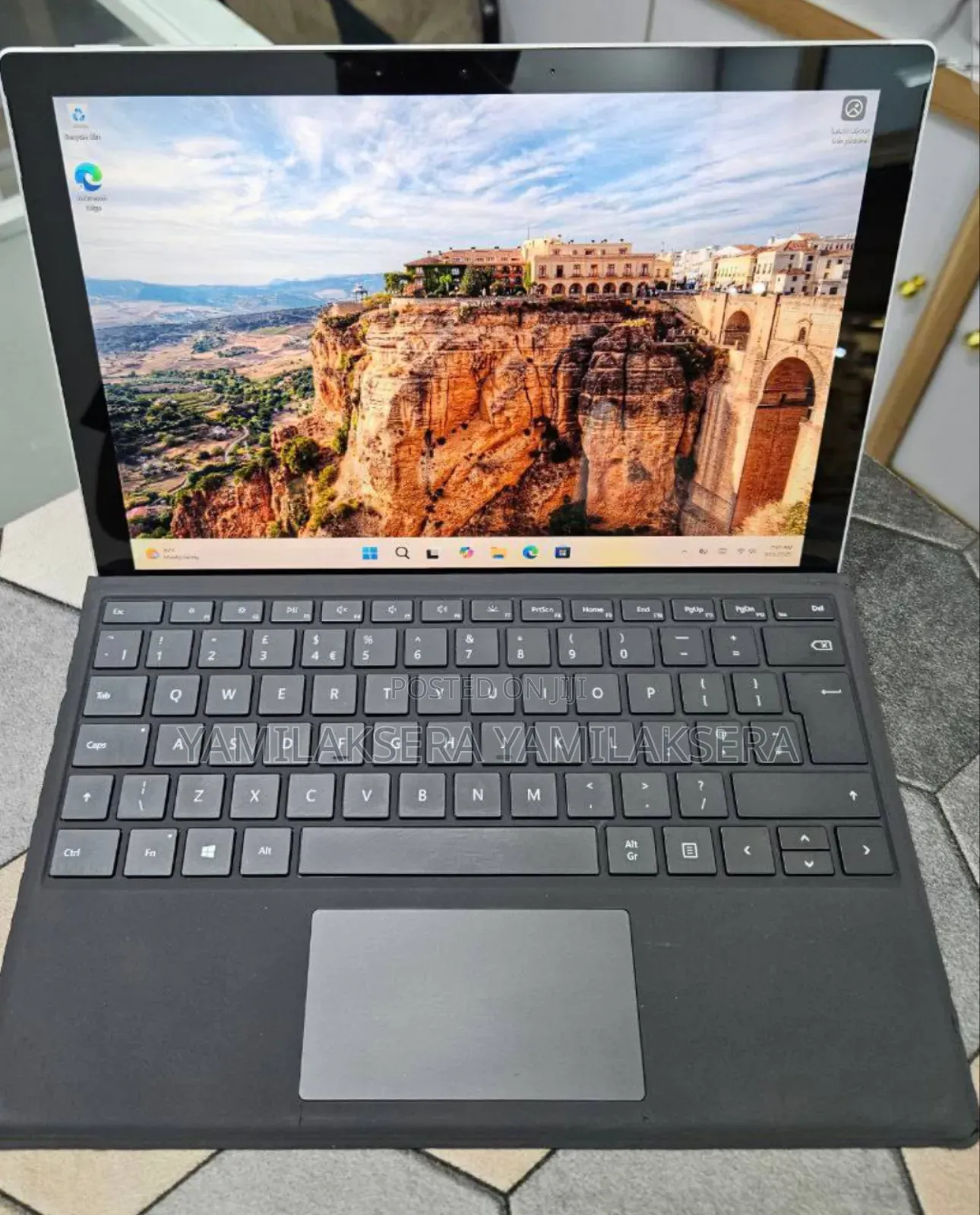 New Laptop Microsoft Surface Pro 7 16GB Intel Core i7 SSD 256GB