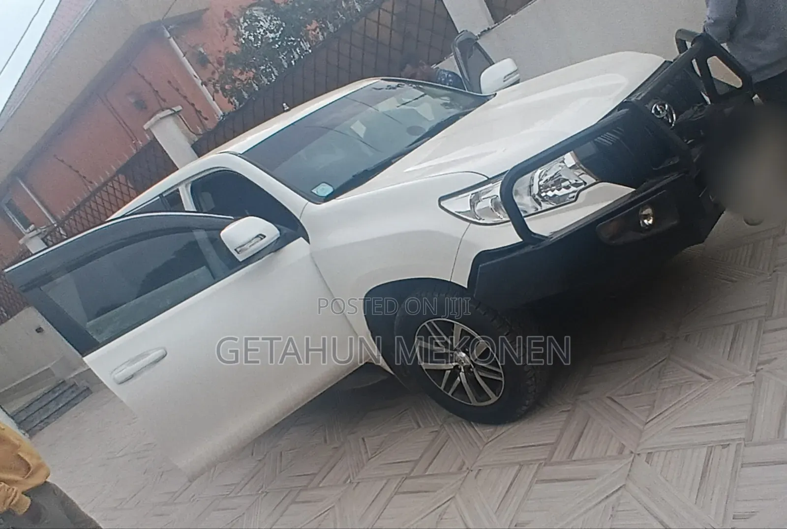 Toyota Land Cruiser 2019 White