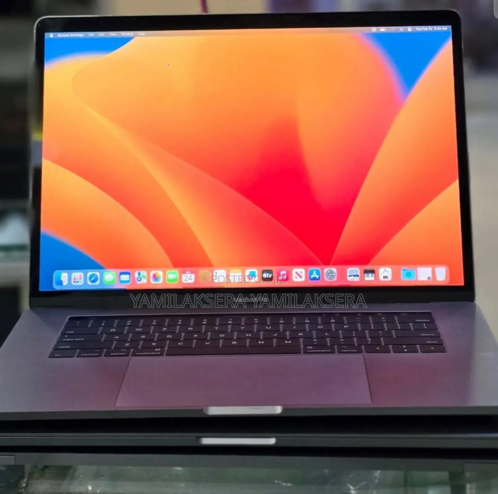 New Laptop Apple MacBook Pro 2017 16GB Intel Core i7 SSD 512GB