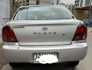 Toyota Platz 2001 Silver