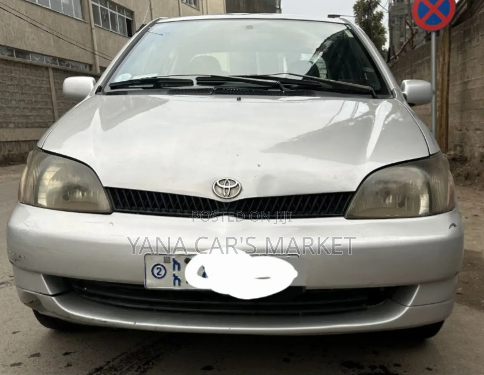 Toyota Platz 2001 Silver