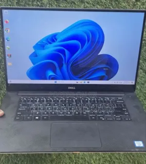 New Laptop Dell Precision 5520 16GB Intel Core i7 SSD 512GB